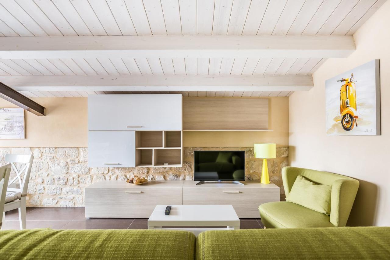 Modica For Family - Rooms And Apartments Exterior foto
