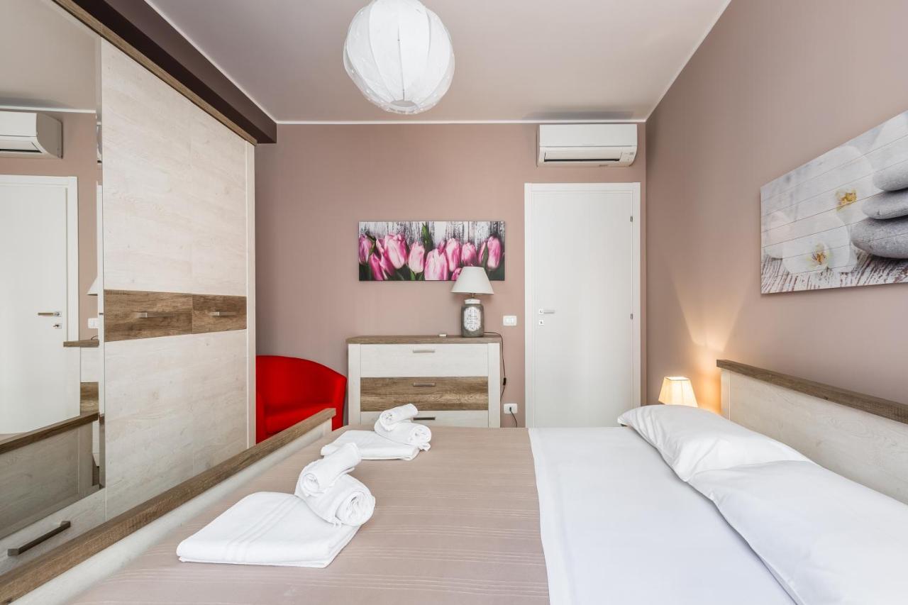 Modica For Family - Rooms And Apartments Exterior foto